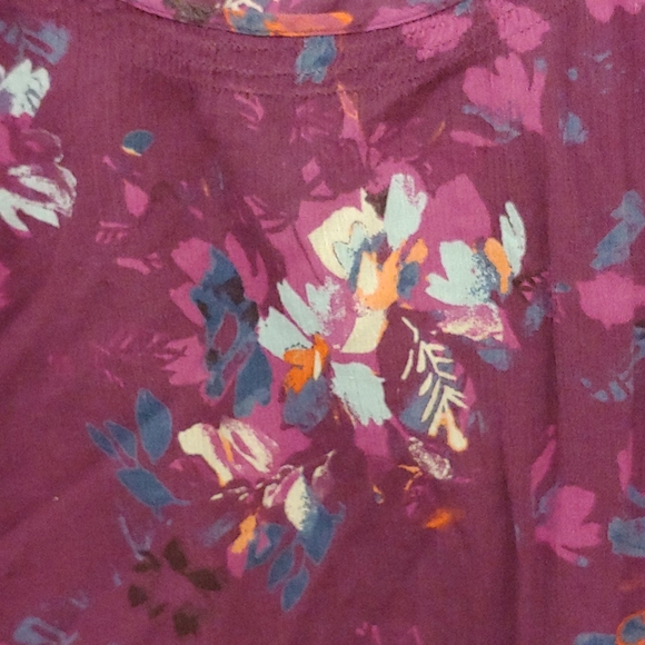 EddieBauer sleeveless floral top - Picture 3 of 3